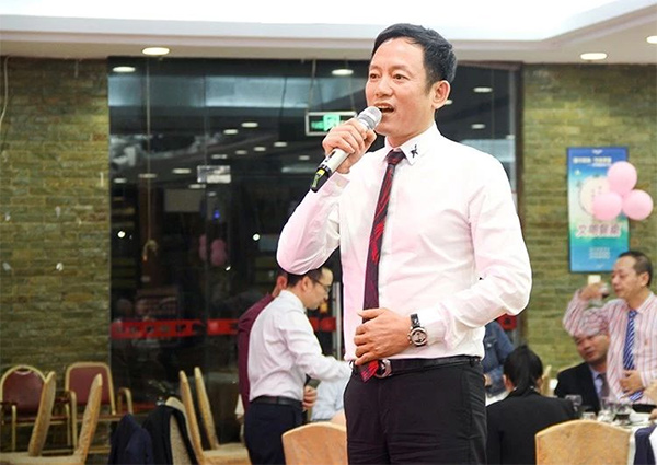 不負(fù)韶華，砥礪奮進(jìn)，共筑青春夢(mèng)，活力常青樹(shù)